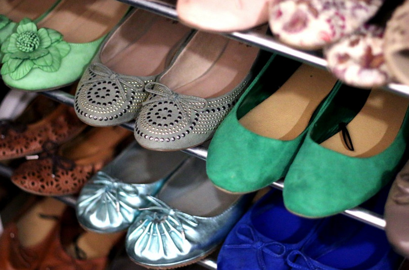 10-3-closet shoe storage